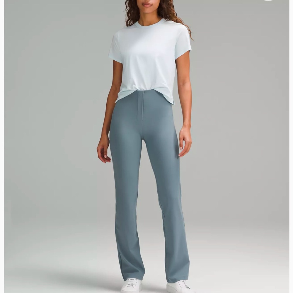 Lululemon Smooth Fit Pull-On High-Rise Pant
Regular